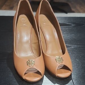 Tory Burch Tan Peep-Toe Heels with Gold Logo